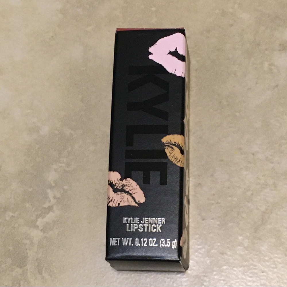 New Kylie Jenner Lipstick Dulce De Leche  Full Size!